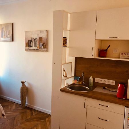 Gallery Apartment Lviv Bagian luar foto