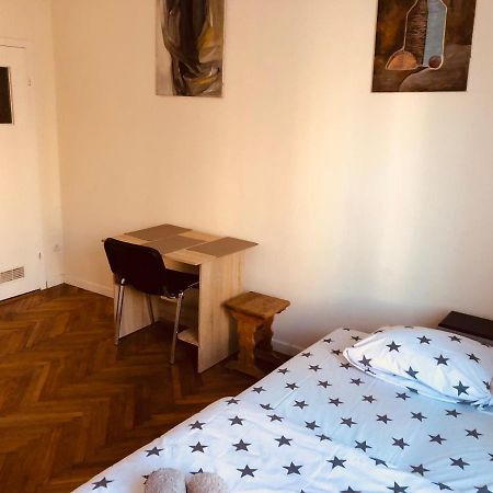 Gallery Apartment Lviv Bagian luar foto