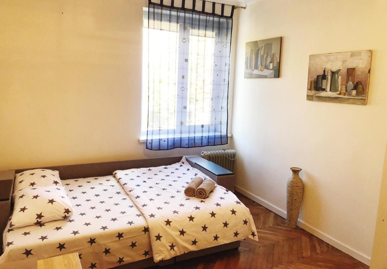 Gallery Apartment Lviv Bagian luar foto