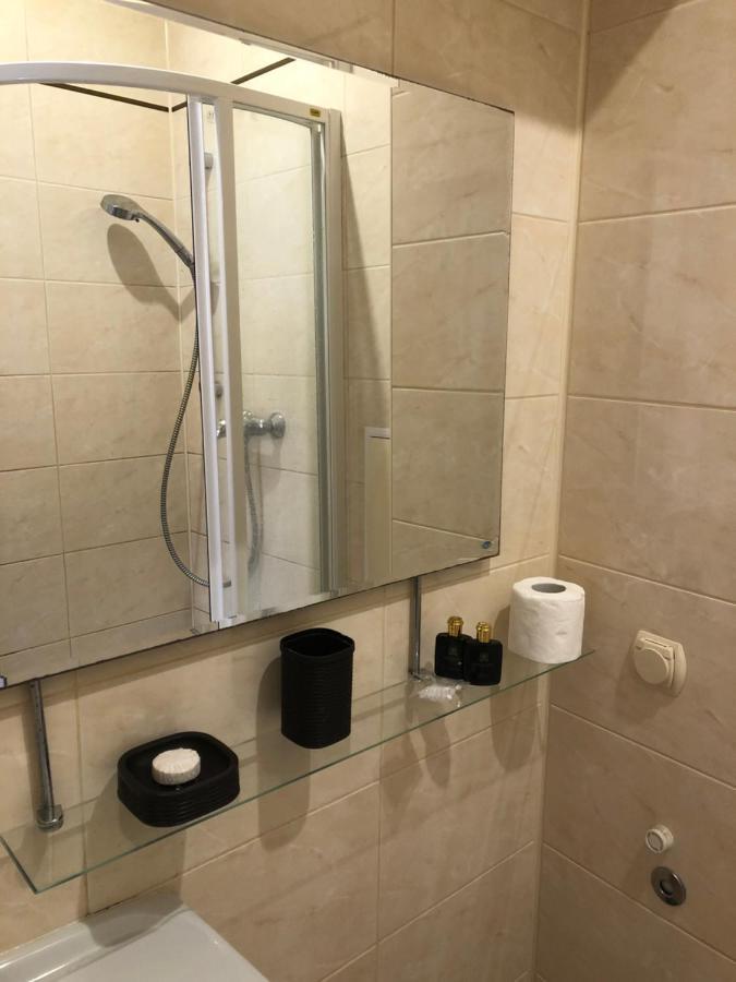 Gallery Apartment Lviv Bagian luar foto